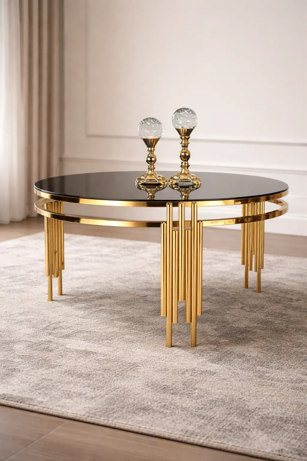 Yuvarlak Sütun Orta Sehpa – Metal Ayaklı Siyah Cam Tabla